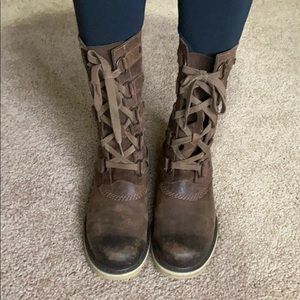 sorel scotia lace up boot